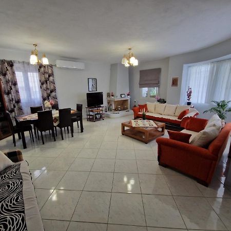 Lirika'S Airport House Apartment Artemida  Exterior foto