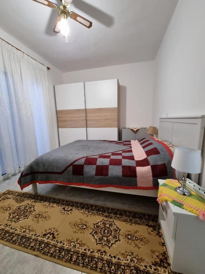 Lirika'S Airport House Apartment Artemida  Exterior foto